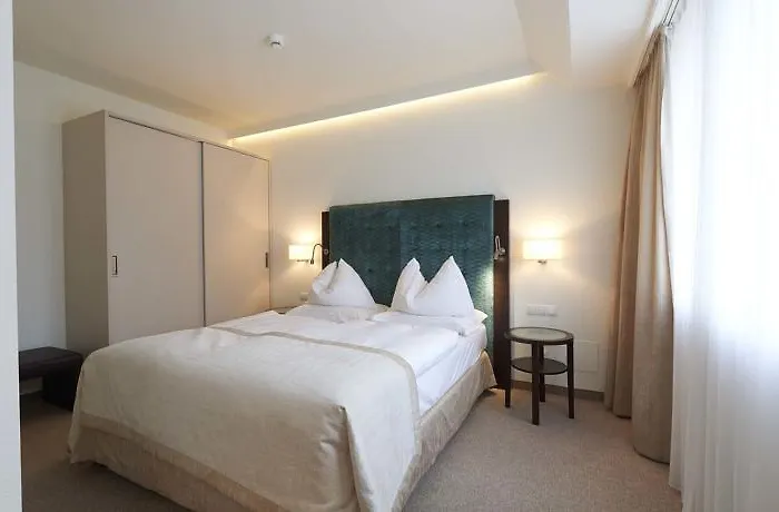 Starlight Renngasse Aparthotel 4*